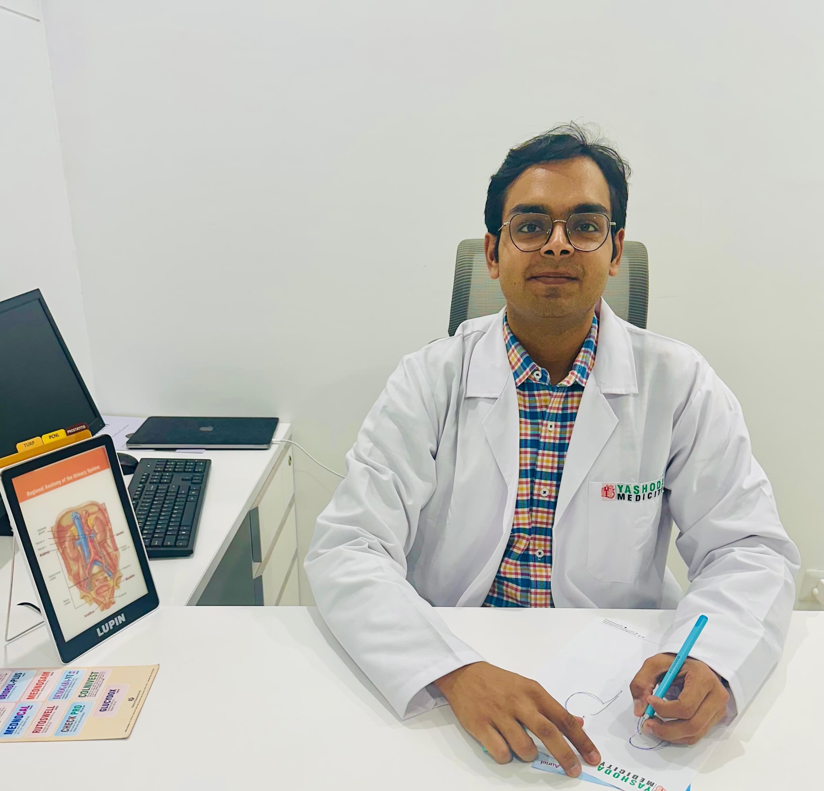 Dr. Keshav Agarwal providing personalized consultation and treatment planning